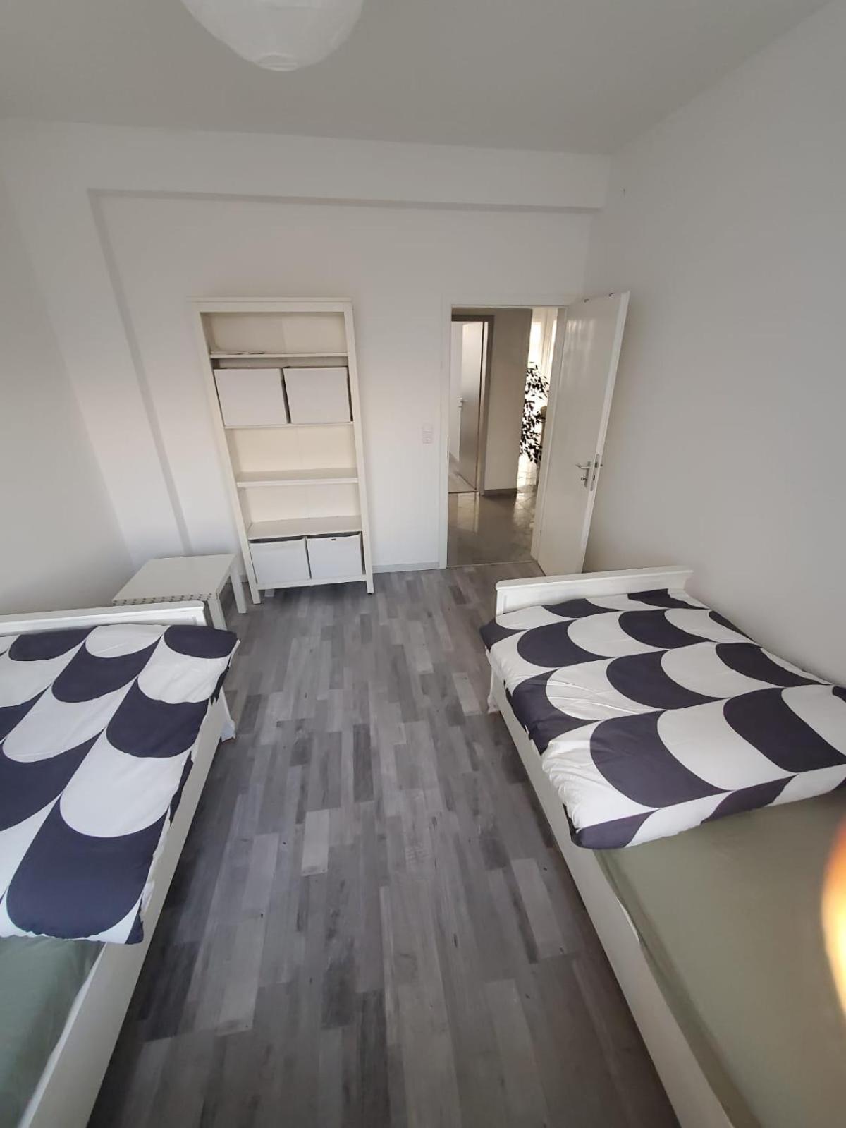 Grosse 3 Zi Wohnung Auf Der Pferde Farm ลาร์ ภายนอก รูปภาพ