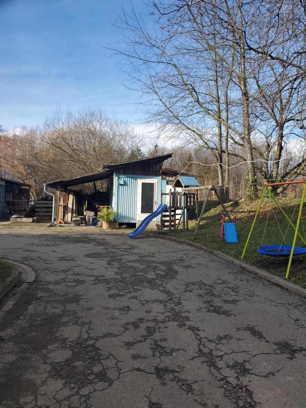 Grosse 3 Zi Wohnung Auf Der Pferde Farm ลาร์ ภายนอก รูปภาพ