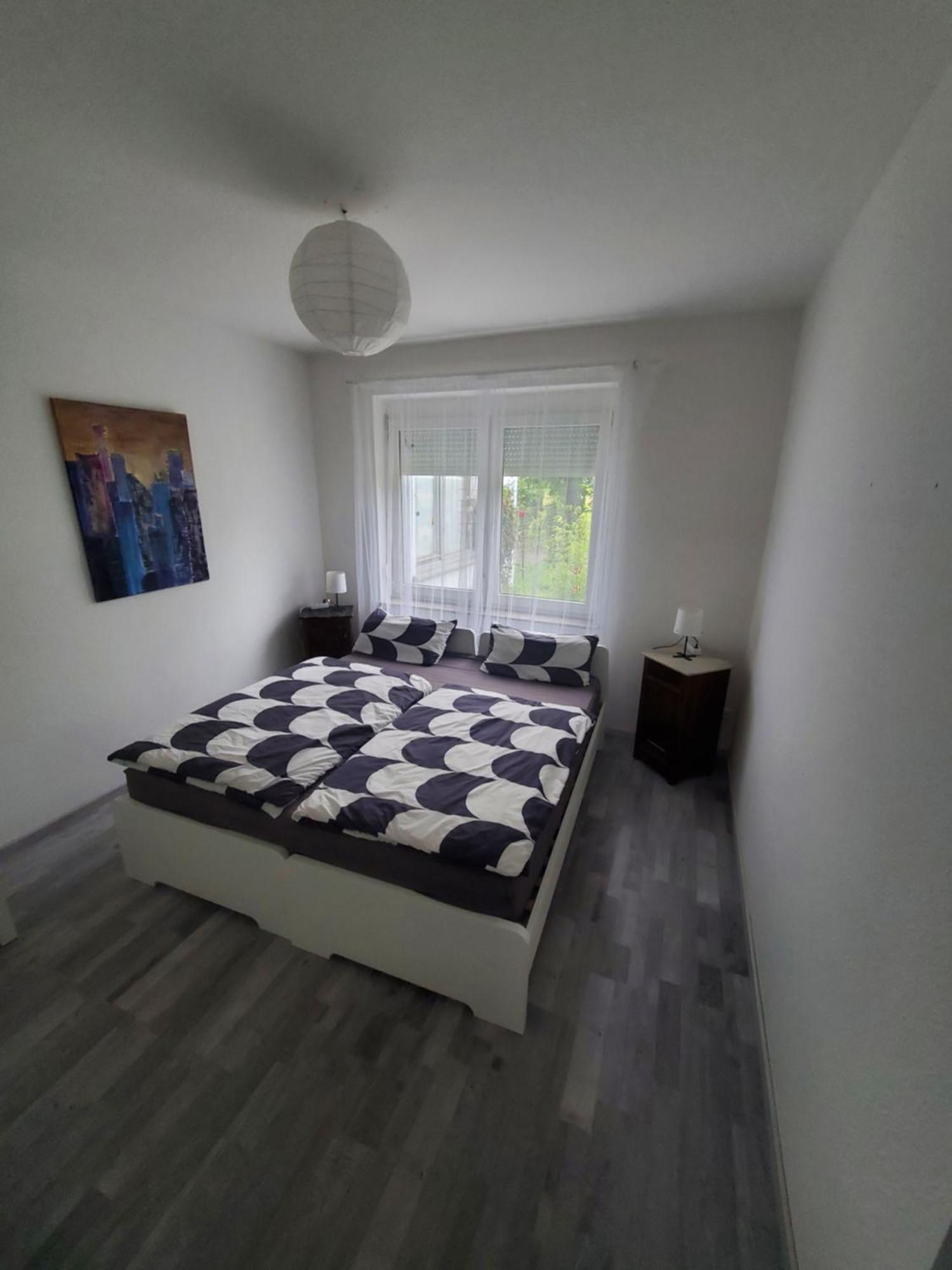 Grosse 3 Zi Wohnung Auf Der Pferde Farm ลาร์ ภายนอก รูปภาพ